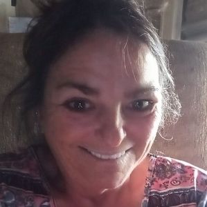 Meet your Posher, Laurie